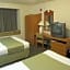 Microtel Inn & Suites by Wyndham Eagle River/Anchorage Are