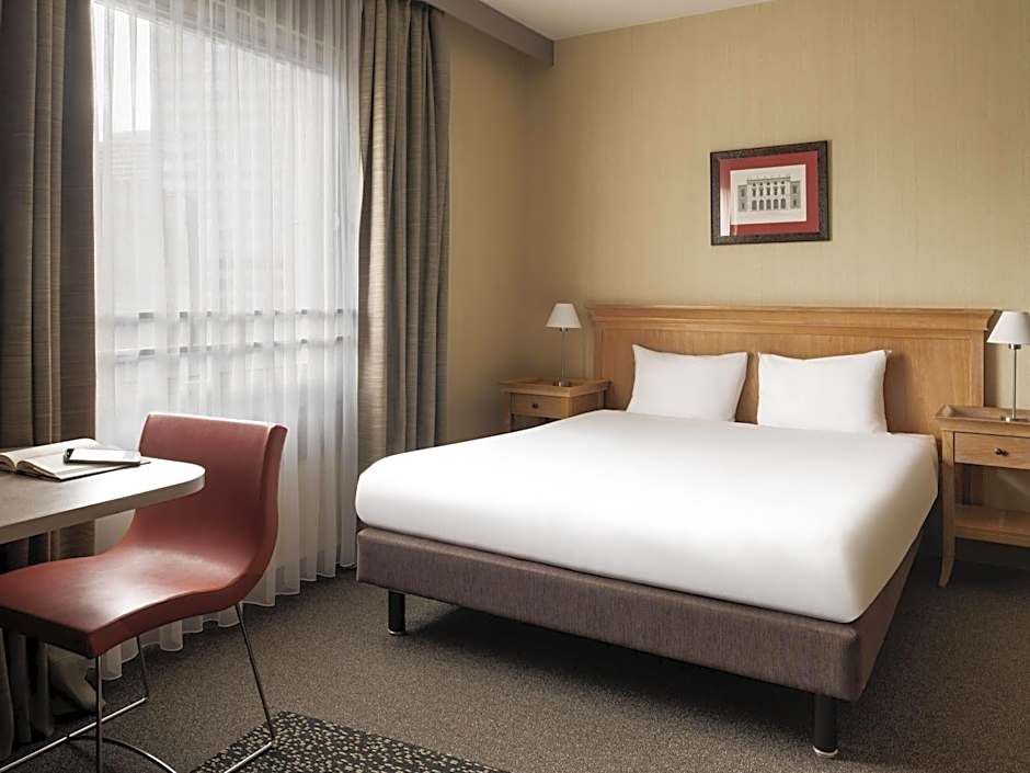 Adagio La Defense Esplanade Aparthotel