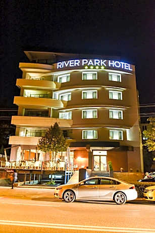 Hotel River Park