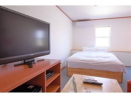 Queen Room - Non-Smoking