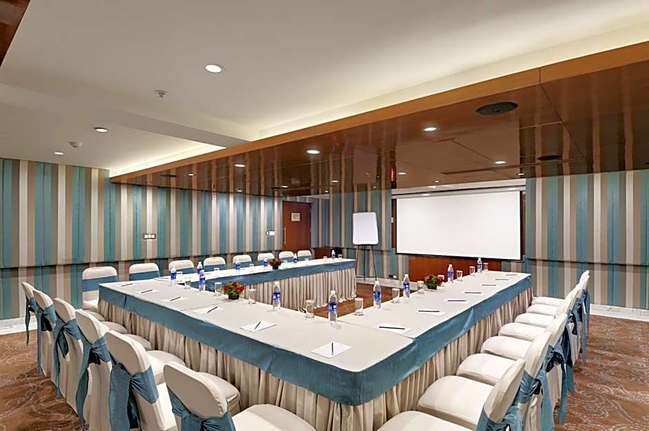 The Elanza Hotel