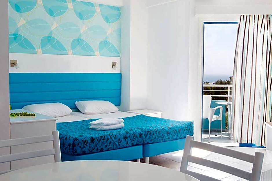 Lantiana Gardens ApartHotel