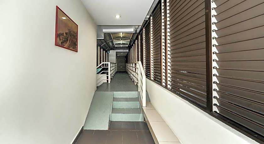 OYO 89965 Stay Inn Ii
