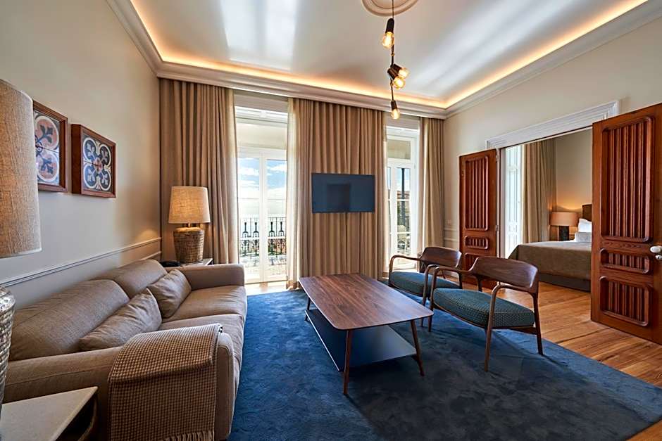 Les Suites at Cliff Bay Portobay