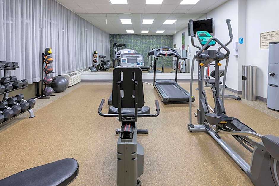 Baymont by Wyndham White Plains - Elmsford