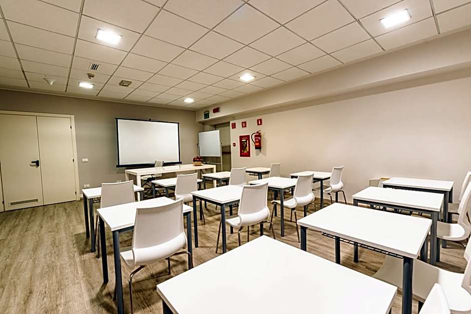 One Hotel & Restaurant