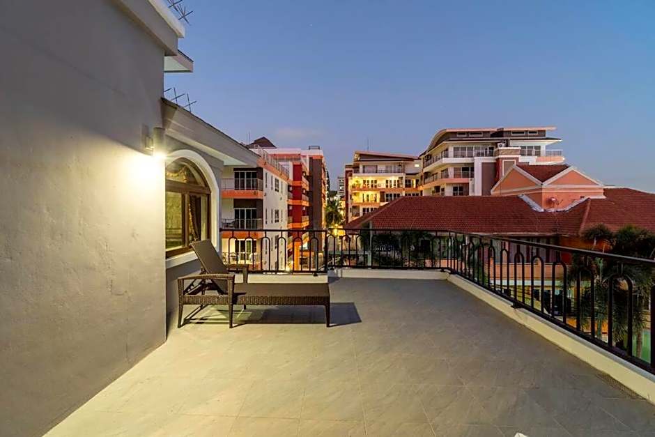 The Castle Pratumnak Hill Pattaya 6 Bedroom