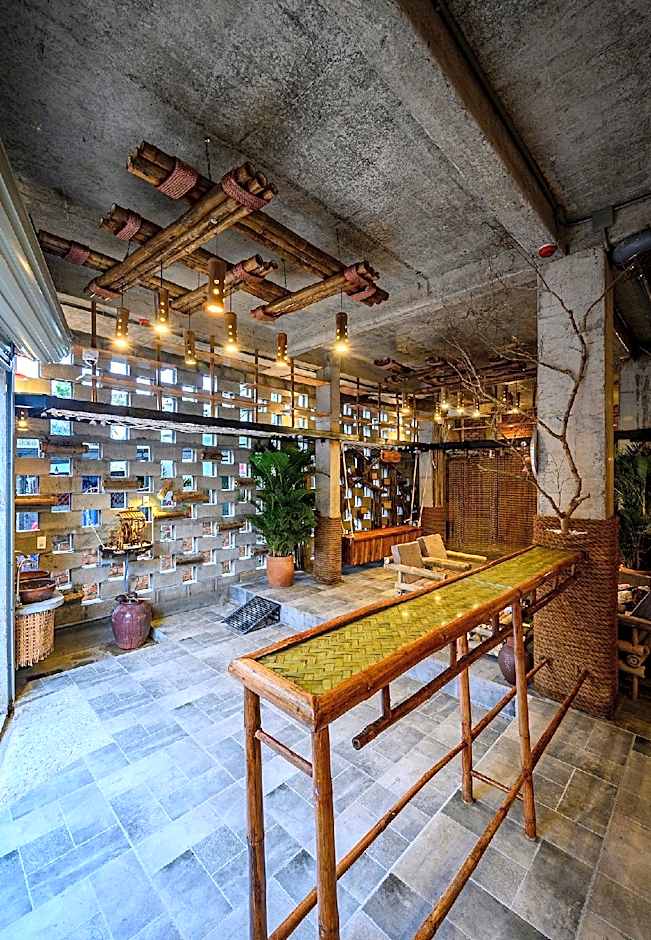 Mira Bai Xep - The Hidden Jewel