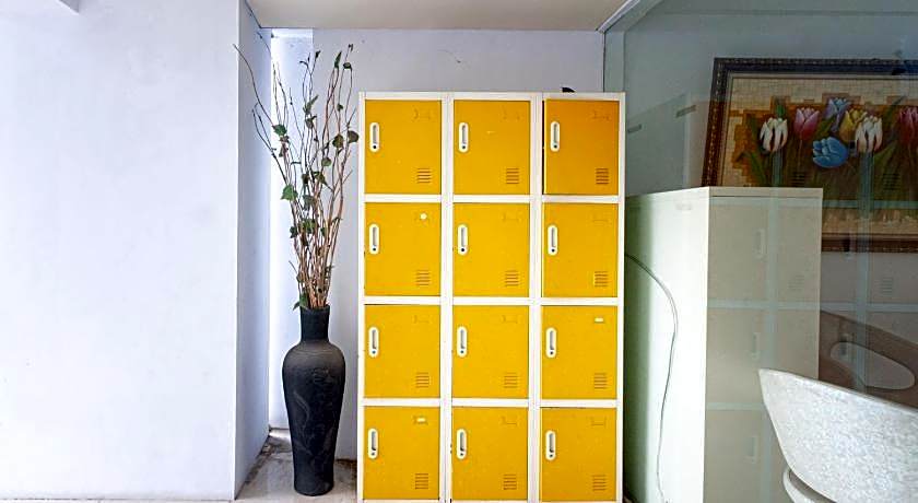 Urbanview Daniela Jambi by RedDoorz