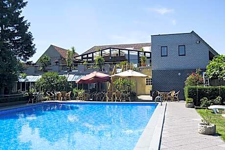 Hotel Pacific