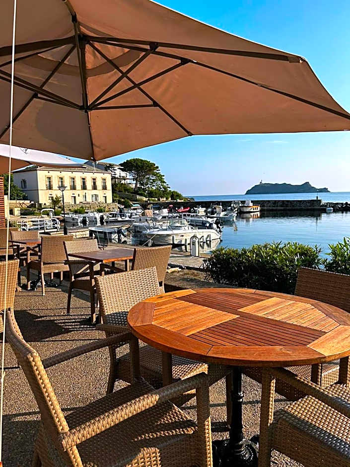 Hôtel Restaurant Petra Cinta