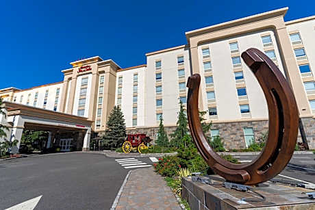 Hampton Inn By Hilton & Suites Staten Island