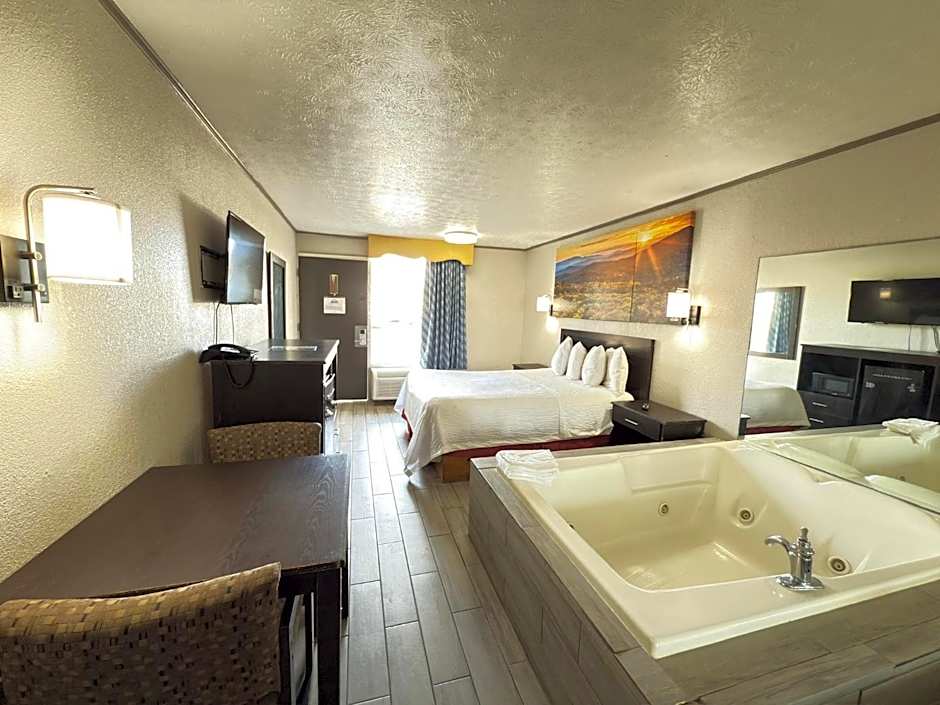 Days Inn by Wyndham Knoxville West