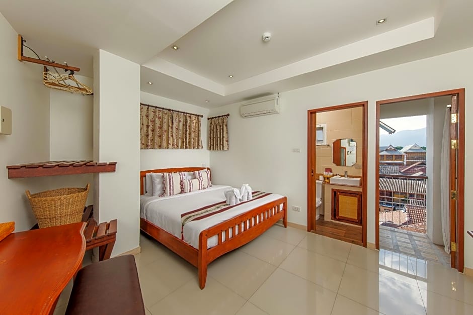 Photo 1 of 11 of Junior Suite