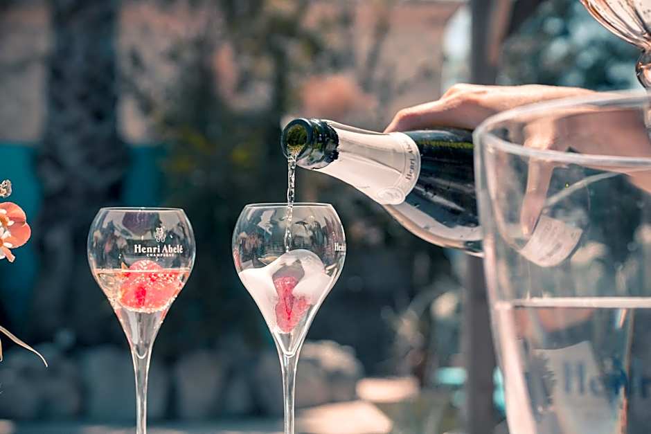 Le President-Gare Nimes Pont Du Gard