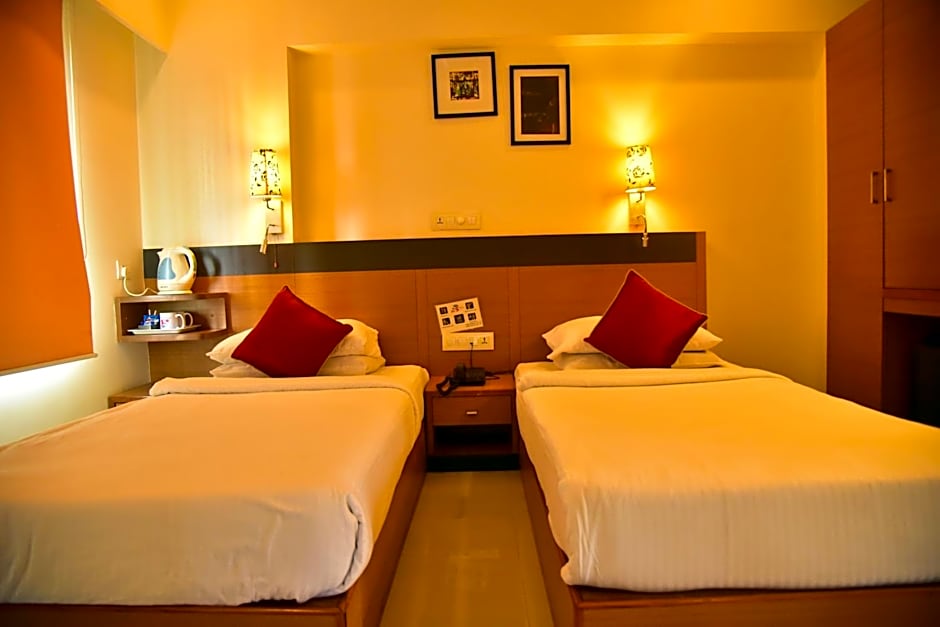 Hi 5 Hotel & Experience