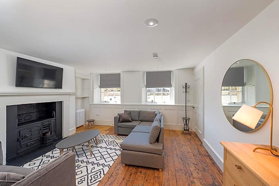 Admiral's House by Maison Pierre