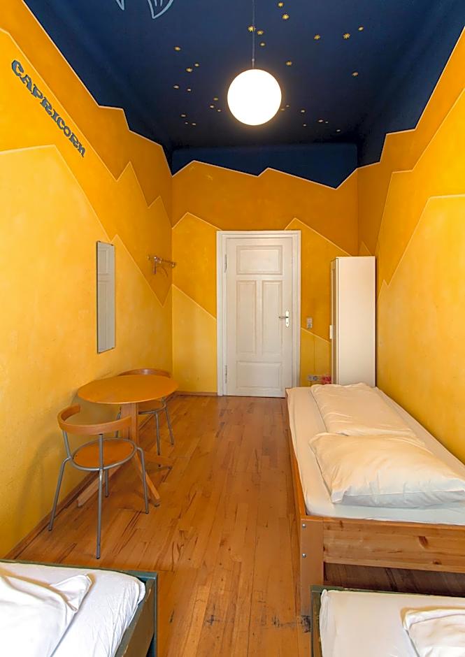Hostel Mondpalast