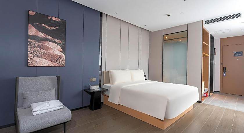 Atour X Hotel Zhuhai Gongbei Port High-speed Railway Station