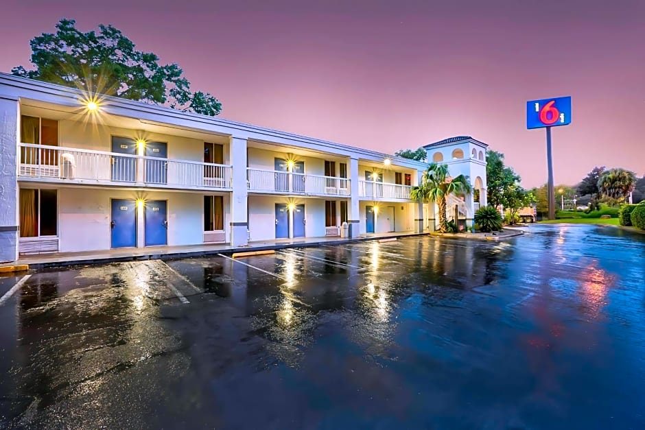 Motel 6-Gainesville, FL