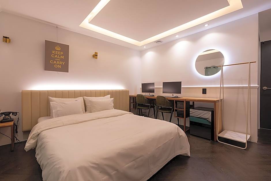 Guri Hotel in Cafe