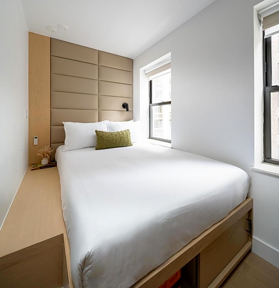 Little Charlie Hotel