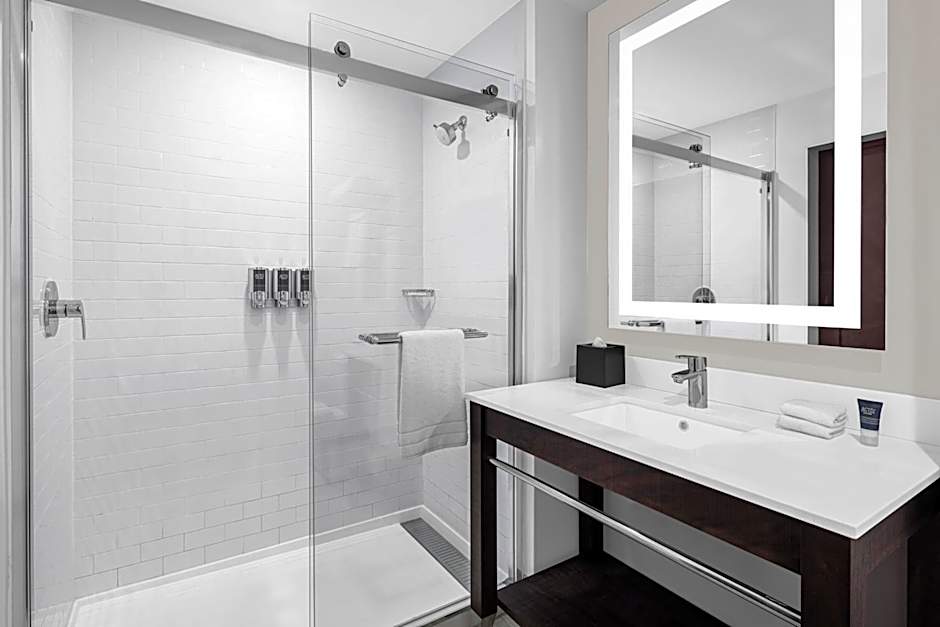 Four Points by Sheraton Flushing