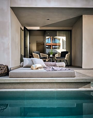 Superior Double Room with Shared Pool