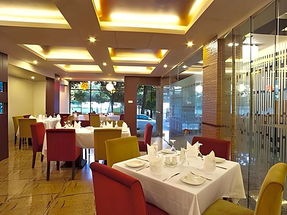 Hotel Orchard Suites