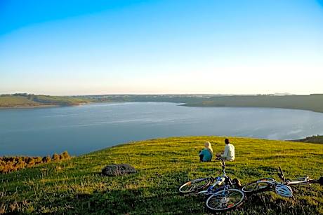 Lakes and Craters Holiday Park