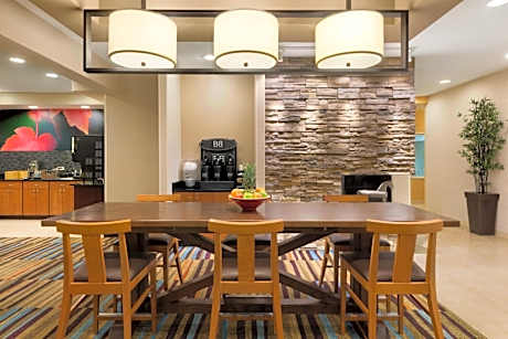Amerivu Inn and Suites