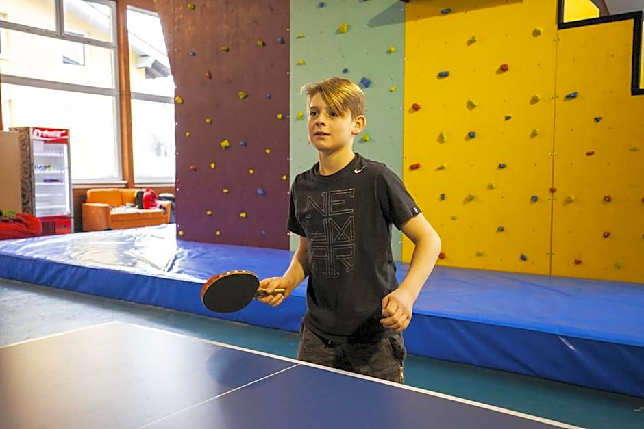 Basekamp Mountain Budget Hotel