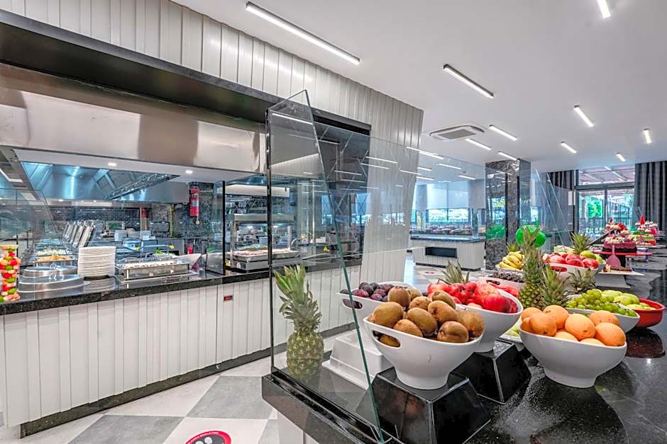 Arnor De Luxe Hotel & Spa