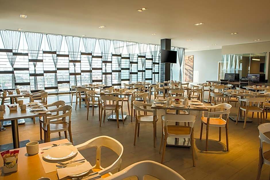 Fiesta Inn Express Ciudad de Mexico Forum Buenavista