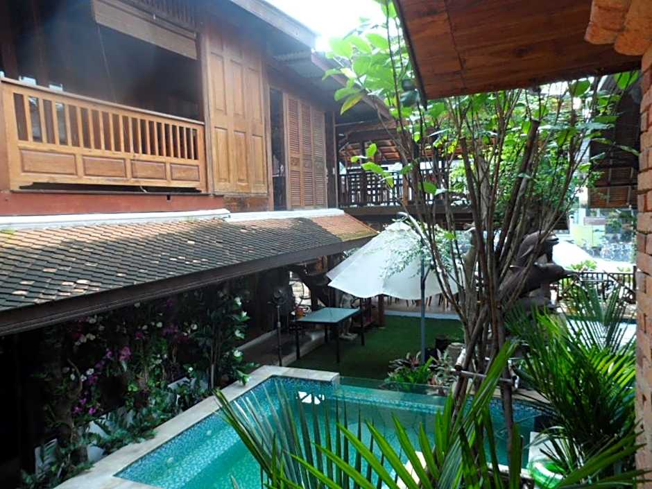 Tony's Place Beds & Breakfast