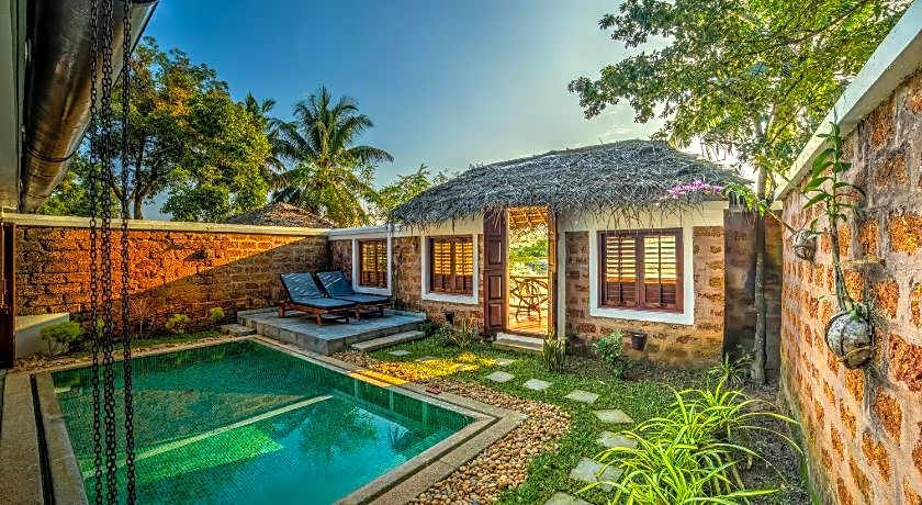 Coconut Lagoon - CGH Earth