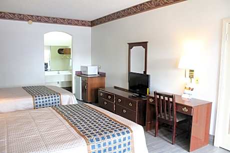 Deluxe Queen Room