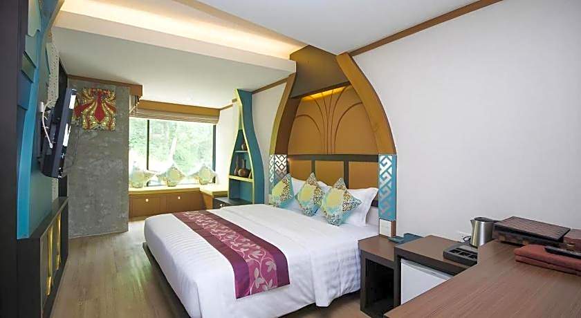 Phi Phi Nice Beach Hotel Hip