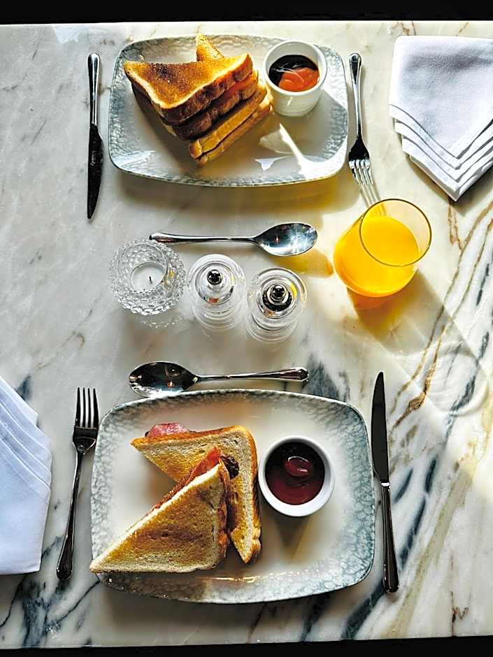 The Sir Thomas Hotel