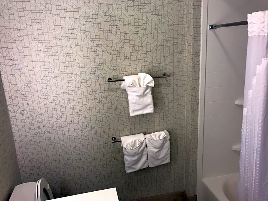 Holiday Inn Express & Suites Pittsburgh - Monroeville By IHG