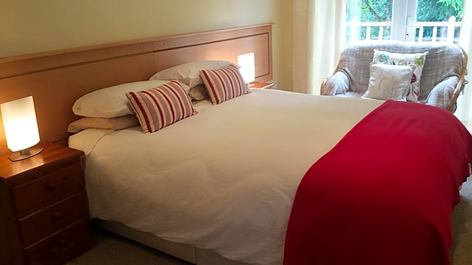 Lakeland Midsummer Lakehouse