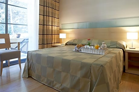 Garden VIP Suite with Private Pool (2 Adults + 2 Children)