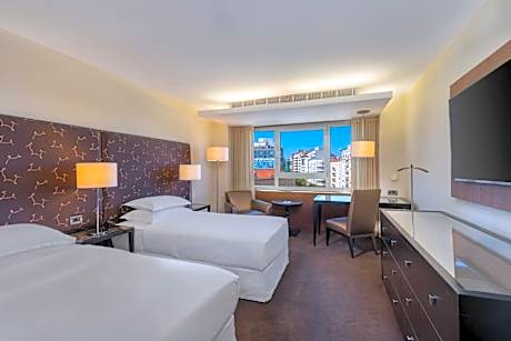 Deluxe, Guest room, 2 Twin/Single Bed(s), Pool access