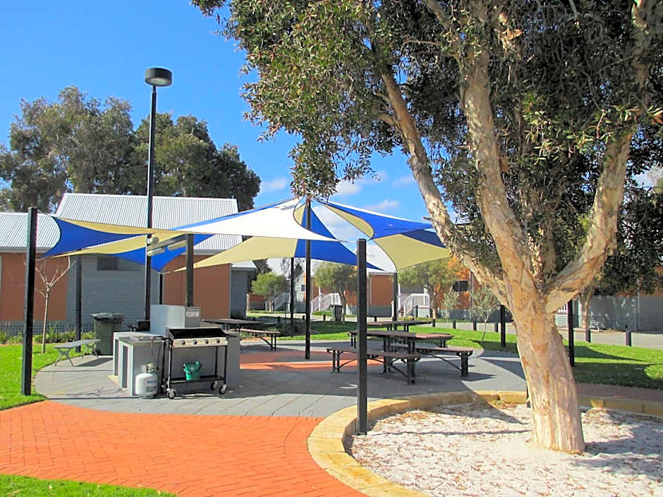 Mandurah Ocean Marina Chalets