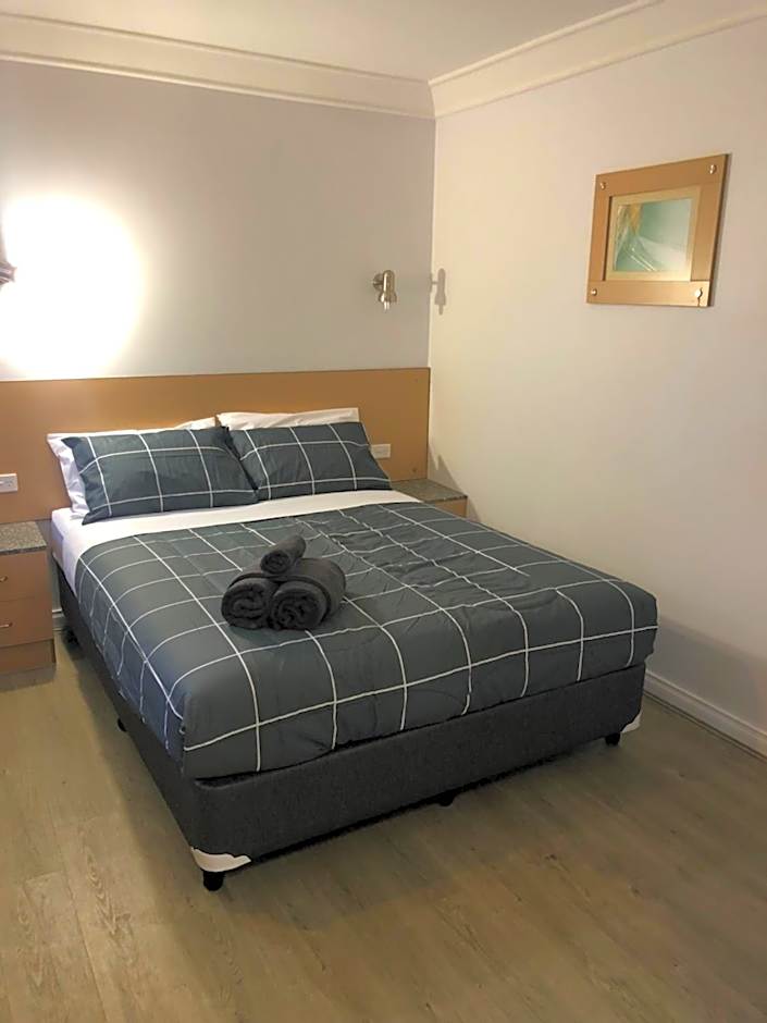 Cattrall Park Motel