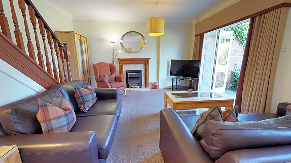 Elmers Court Hotel