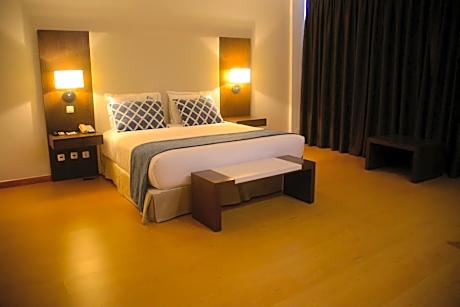 Deluxe Double or Twin Room with Balcony