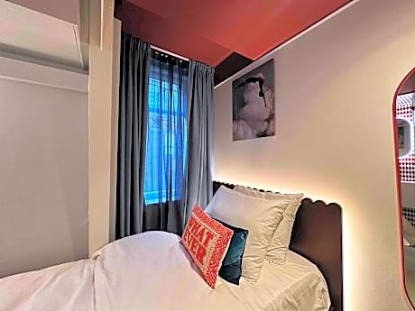 Triple Room with Private Bathroom