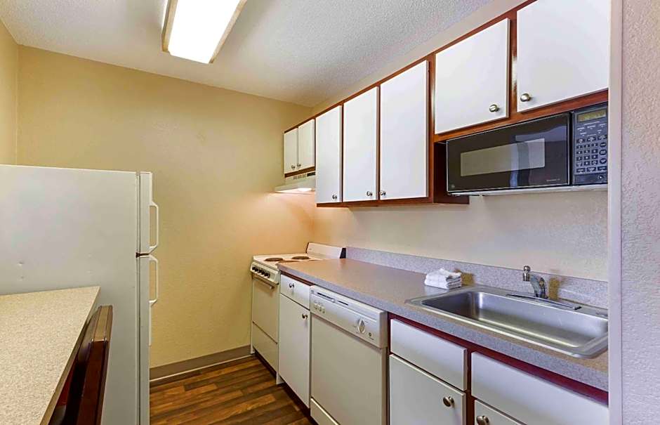 Extended Stay America Select Suites - Raleigh - Cary - Regency Parkway South