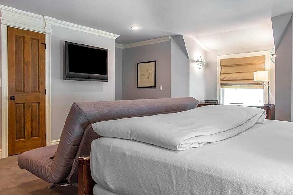 The Peacock Inn, an Ascend Collection Hotel